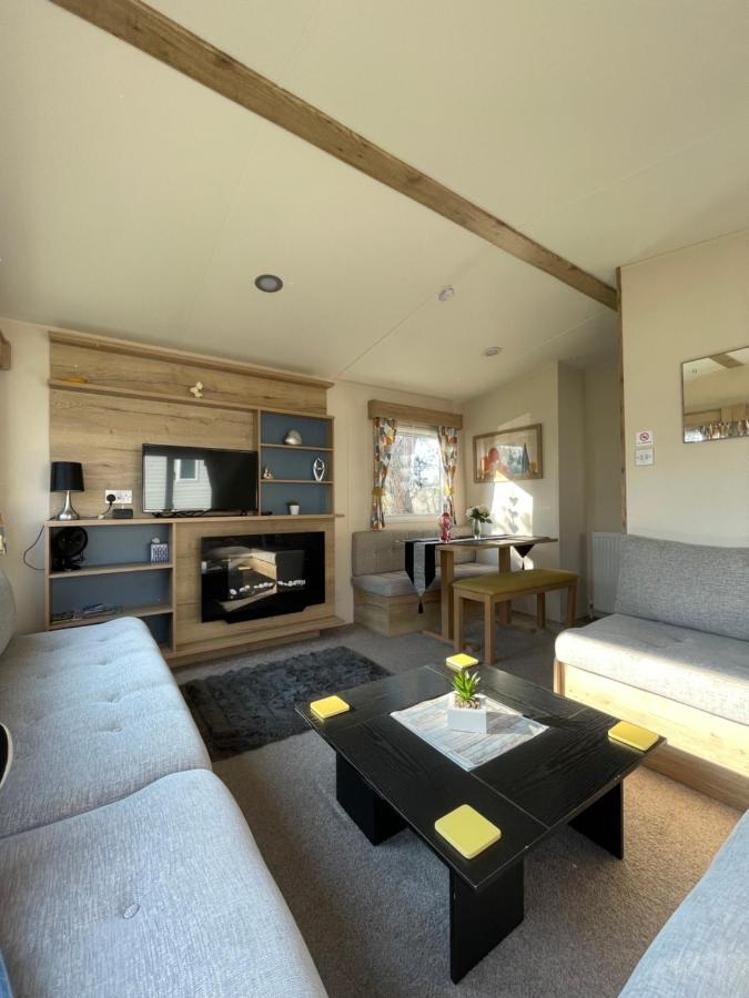 Deluxe, 3 Bed Holiday Home At Combe Haven Holiday Park Newport Beach Exterior foto